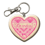 Drevená kľúčenka