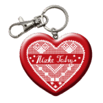 Drevená kľúčenka