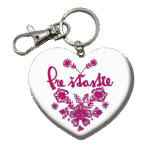 Drevená kľúčenka