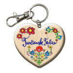 Drevená kľúčenka